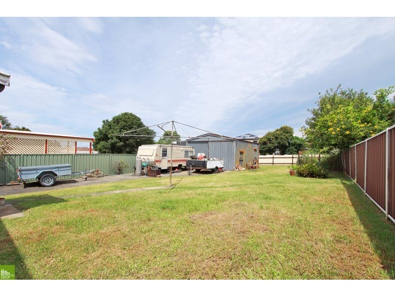 6 Dick Street, Corrimal NSW 2518