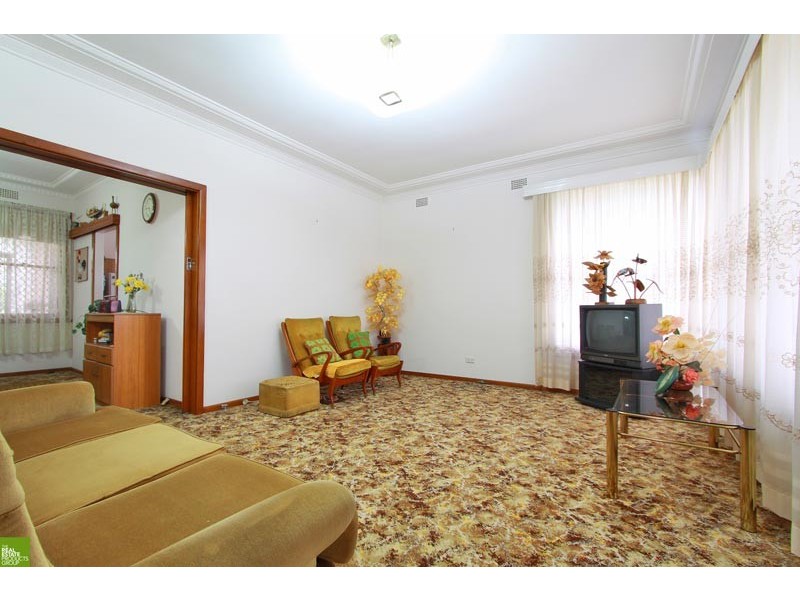 10 Arrow Ave, Figtree NSW 2525