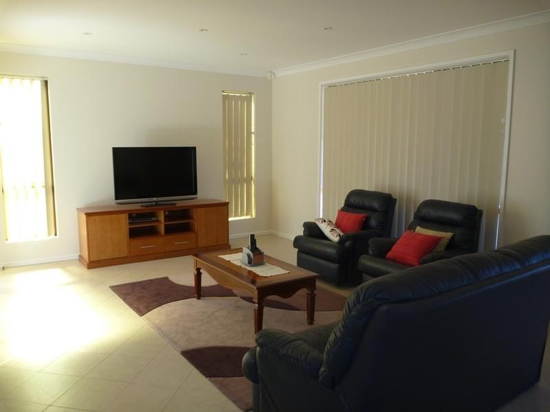 16 Derribong Drive, Cordeaux Heights NSW 2526