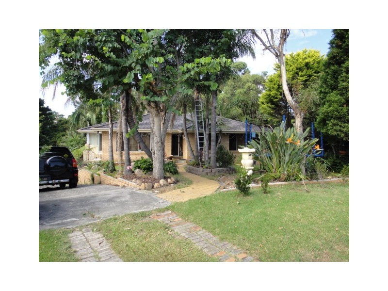 13 St Andrews Place, Corrimal NSW 2518
