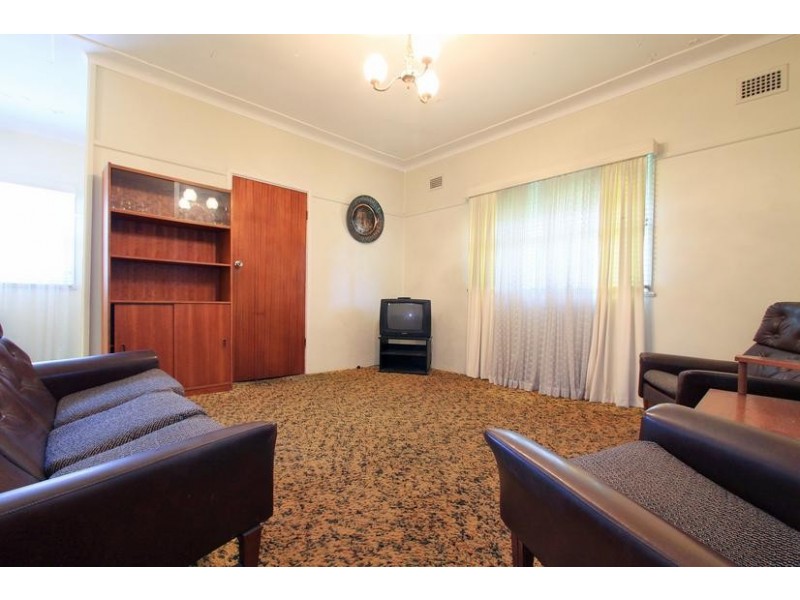 24 Dalton Street, Towradgi NSW 2518