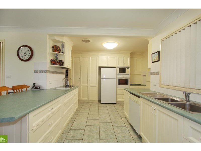 28 Brentwood Ave, Figtree NSW 2525