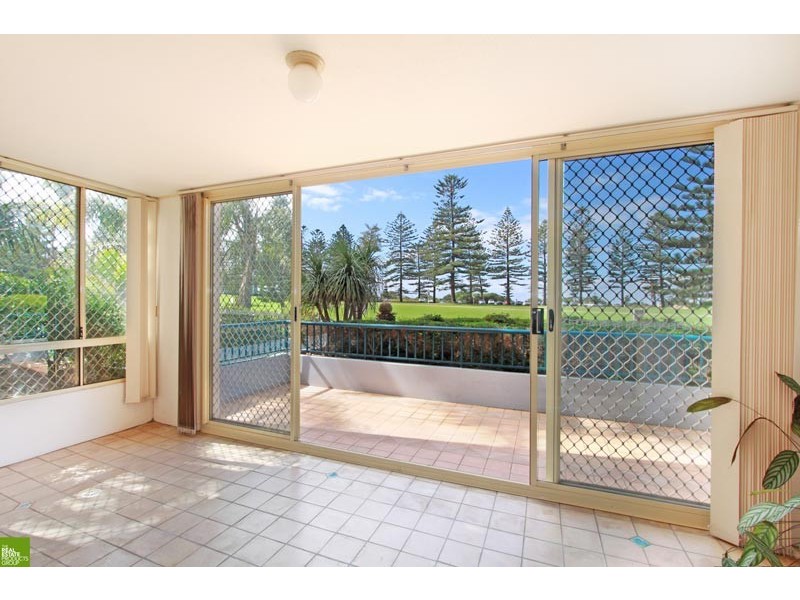 2/10-12 Hector Street, Wollongong NSW 2500