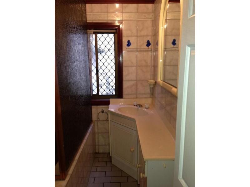 2/86 First Avenue, Warrawong NSW 2502