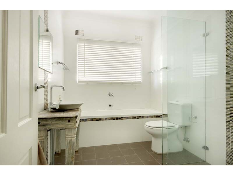 354 Princes Hwy, Corrimal NSW 2518