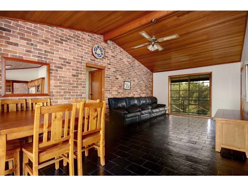 58 Coachwood Drive, Cordeaux Heights NSW 2526