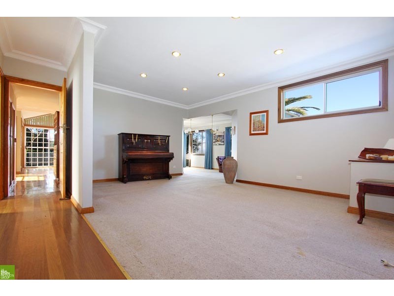 210 Mount Keira Road, Mount Keira NSW 2500