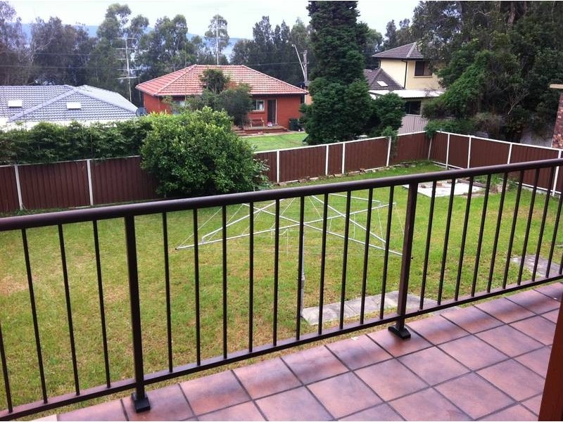 8 Henricks Parade, Mount Warrigal NSW 2528