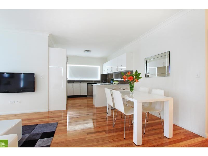 2/53 Francis Street, Corrimal NSW 2518