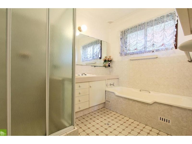 5 Herne Street, Figtree NSW 2525