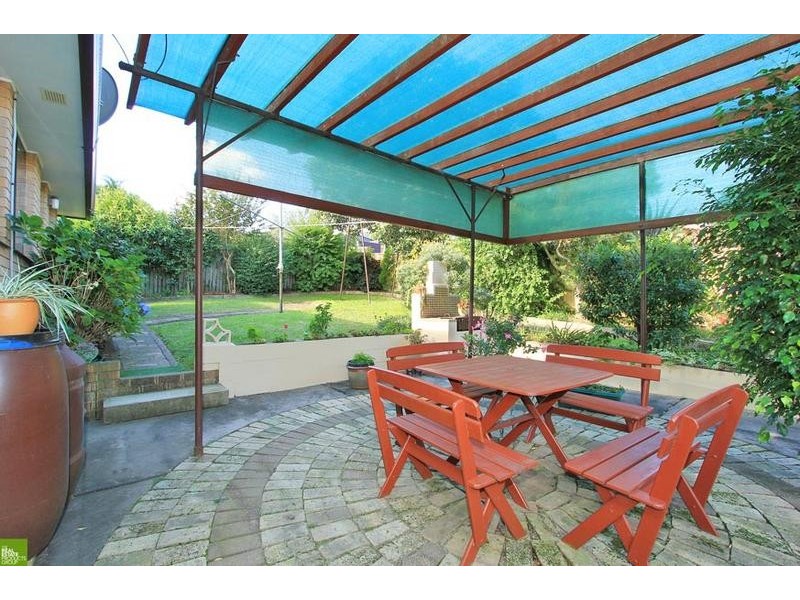 5 Herne Street, Figtree NSW 2525