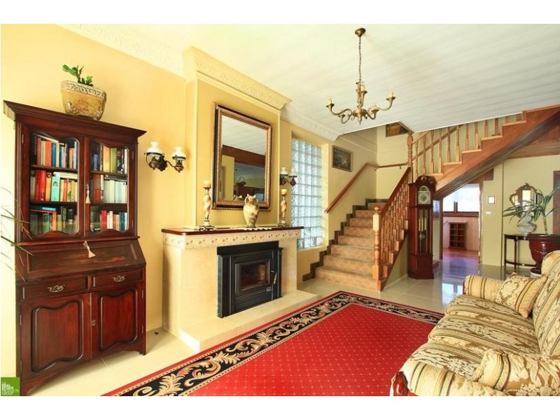 3 Yuill Ave, Corrimal NSW 2518