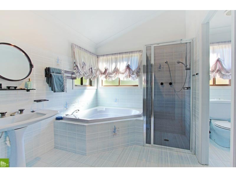 28 Oleander Ave, Figtree NSW 2525