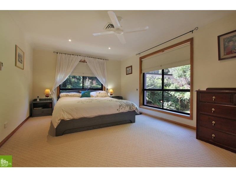 15 Barwon Place, Albion Park NSW 2527