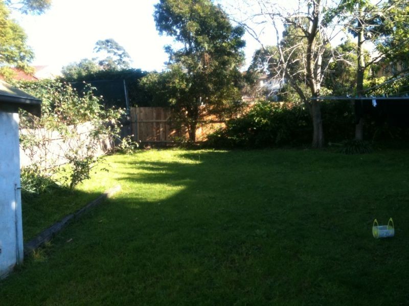 12 Myrtle Street, Coniston NSW 2500