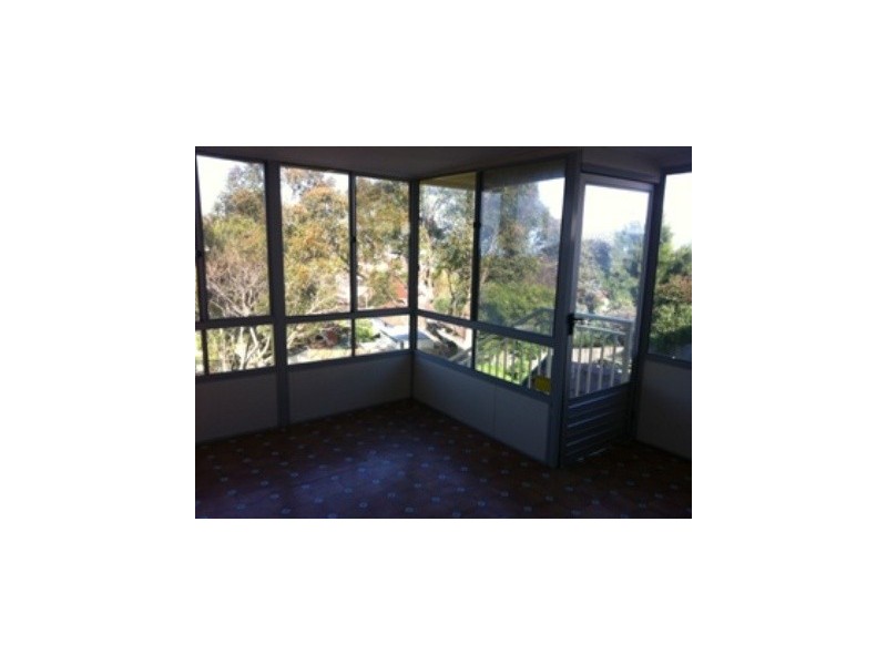 8 Donaldson Avenue, Port Kembla NSW 2505