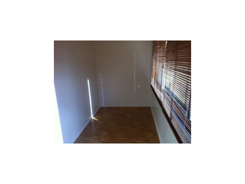 8 Donaldson Avenue, Port Kembla NSW 2505