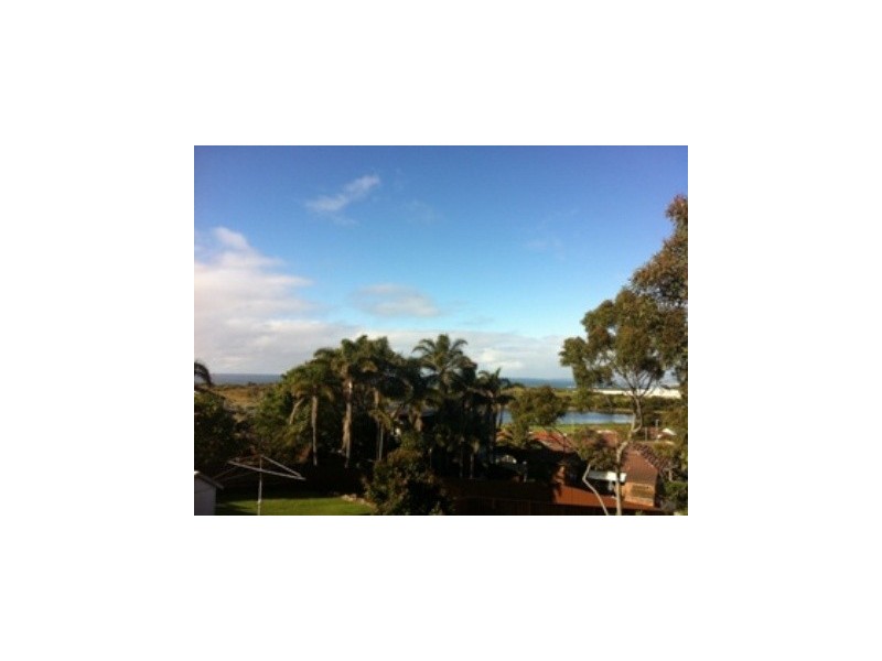 8 Donaldson Avenue, Port Kembla NSW 2505