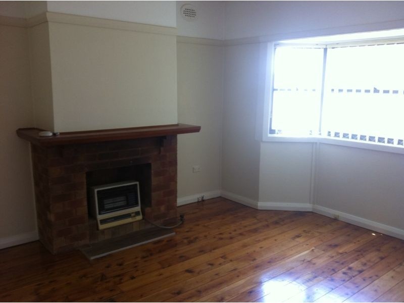 18 Graham Avenue, Gwynneville NSW 2500