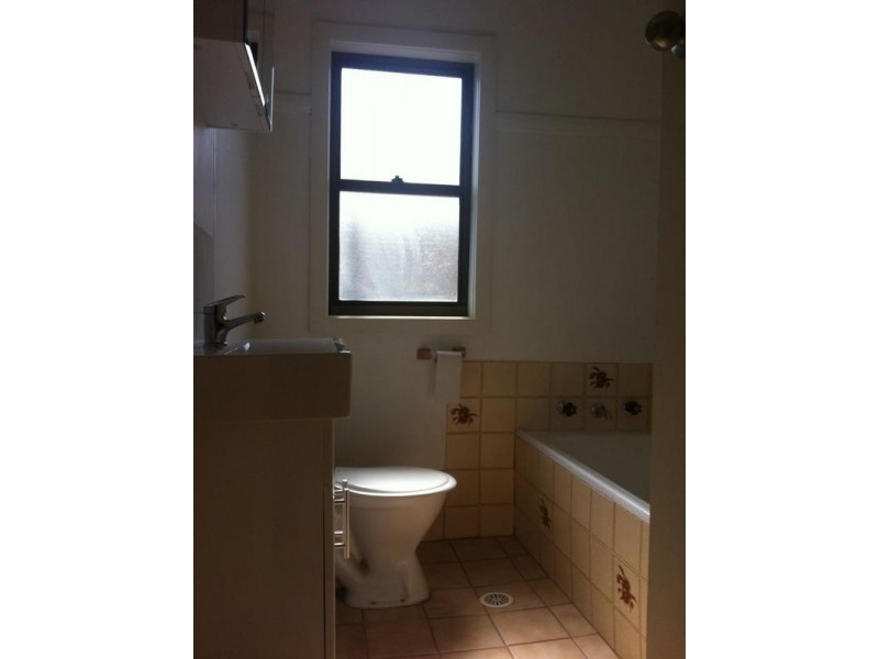 18 Graham Avenue, Gwynneville NSW 2500