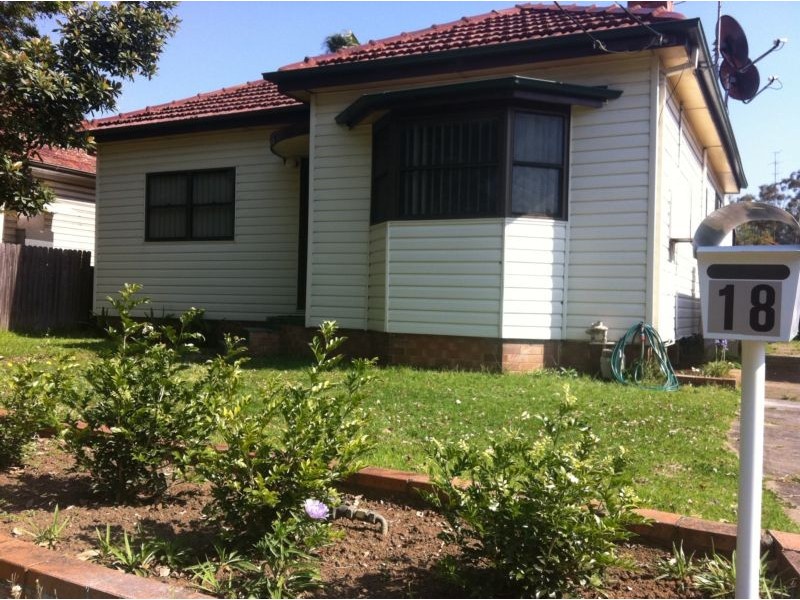 18 Graham Avenue, Gwynneville NSW 2500
