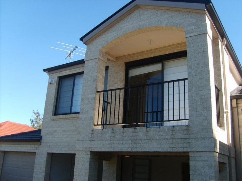 1 Westmacott Parade, Bulli NSW 2516