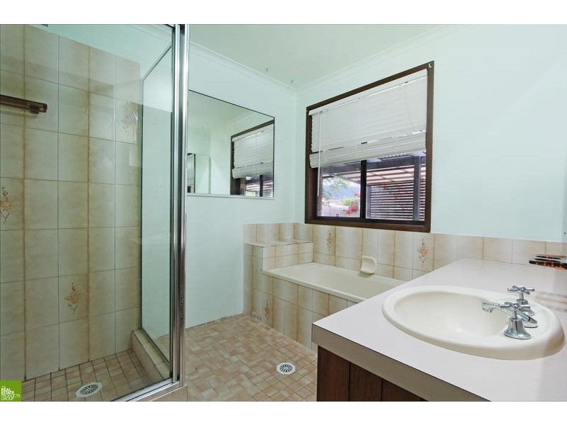 43 Windsor Cres, Brownsville NSW 2530