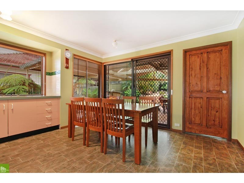 22 Grasmere Street, Mount Saint Thomas NSW 2500