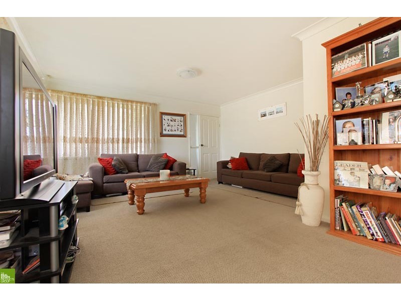 2 Doris Avenue, Woonona NSW 2517