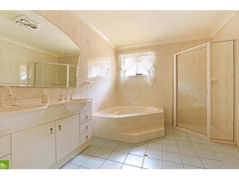 2 Doris Avenue, Woonona NSW 2517