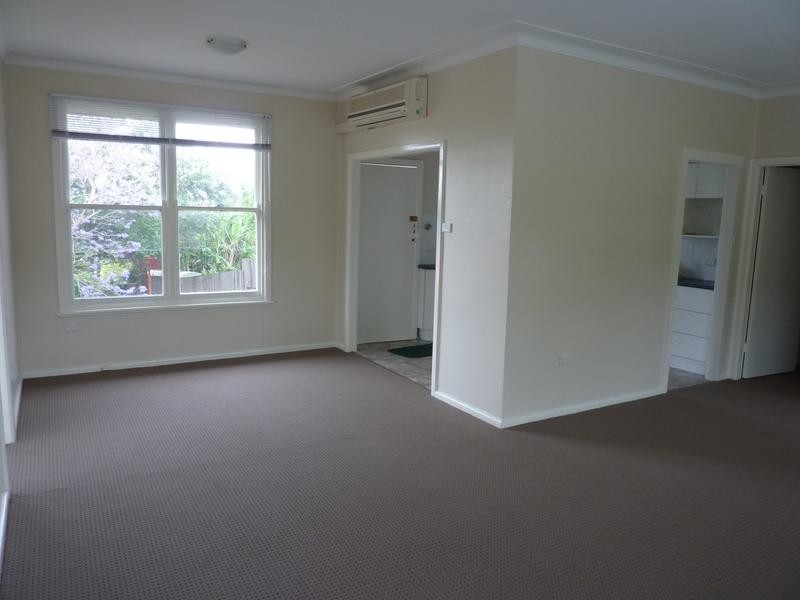 102 Dumfries Avenue, Mount Ousley NSW 2519