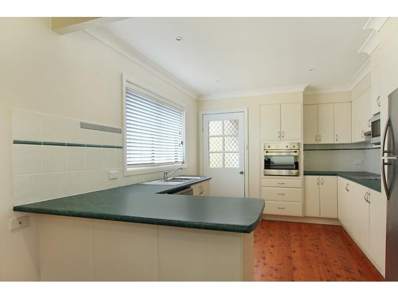 11 Annie Street, Corrimal NSW 2518