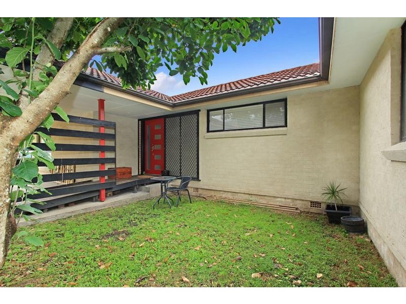 11 Annie Street, Corrimal NSW 2518