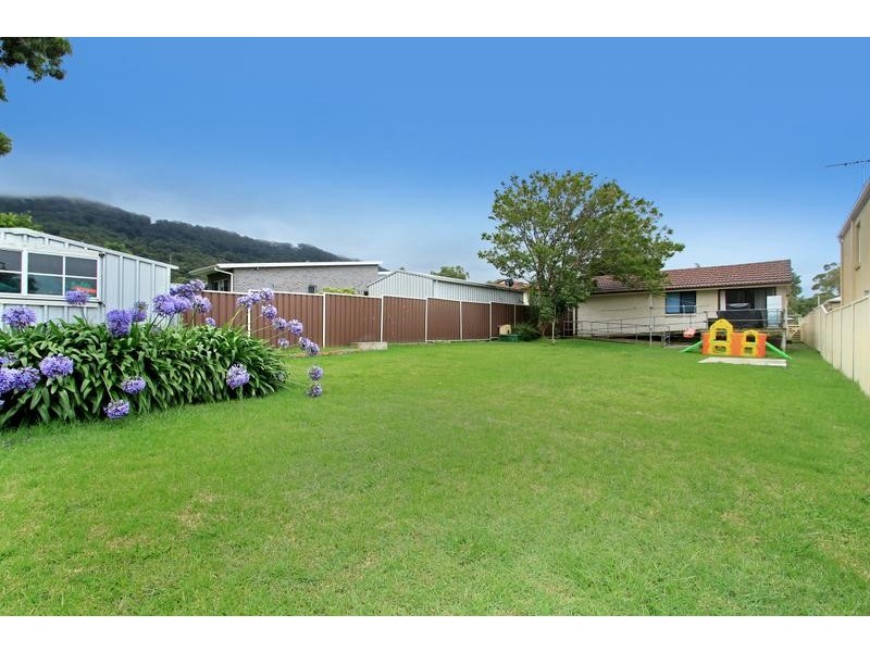 11 Annie Street, Corrimal NSW 2518