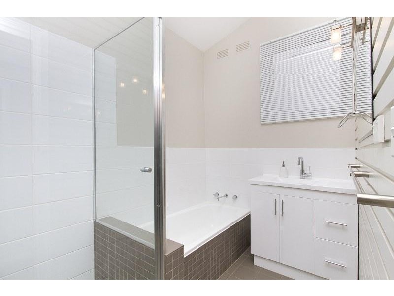 28 Hillcrest Street, Woonona NSW 2517