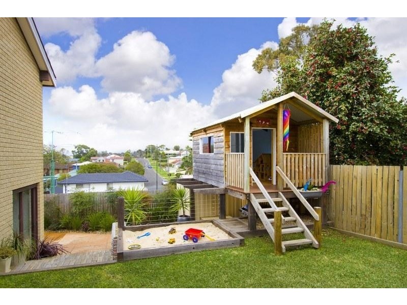 28 Hillcrest Street, Woonona NSW 2517