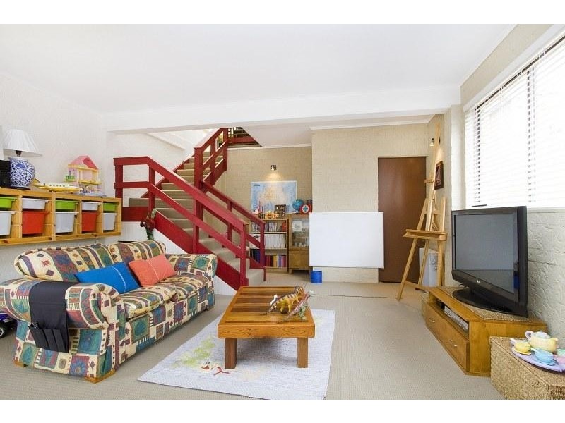 28 Hillcrest Street, Woonona NSW 2517