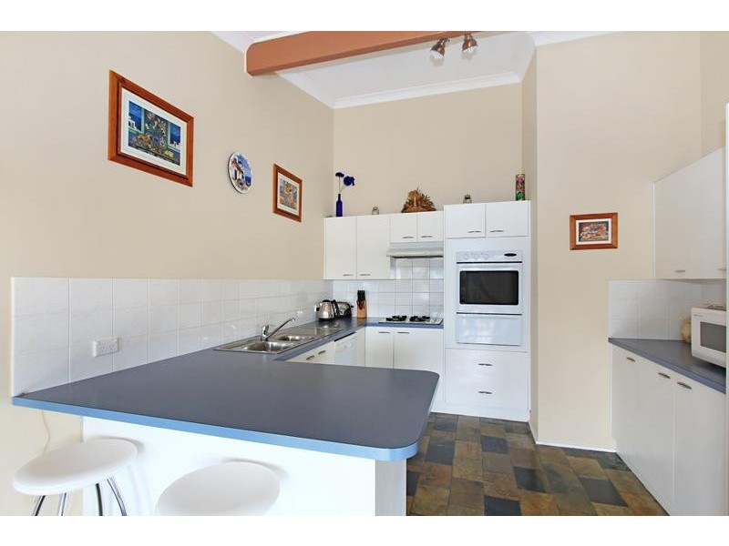 24 Bruce Street, Unanderra NSW 2526