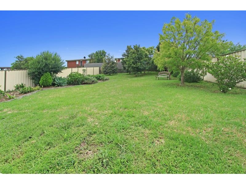 24 Bruce Street, Unanderra NSW 2526