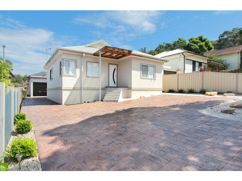 8 John Street, Mount Saint Thomas NSW 2500