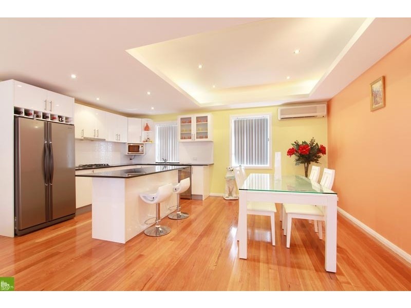 8 John Street, Mount Saint Thomas NSW 2500