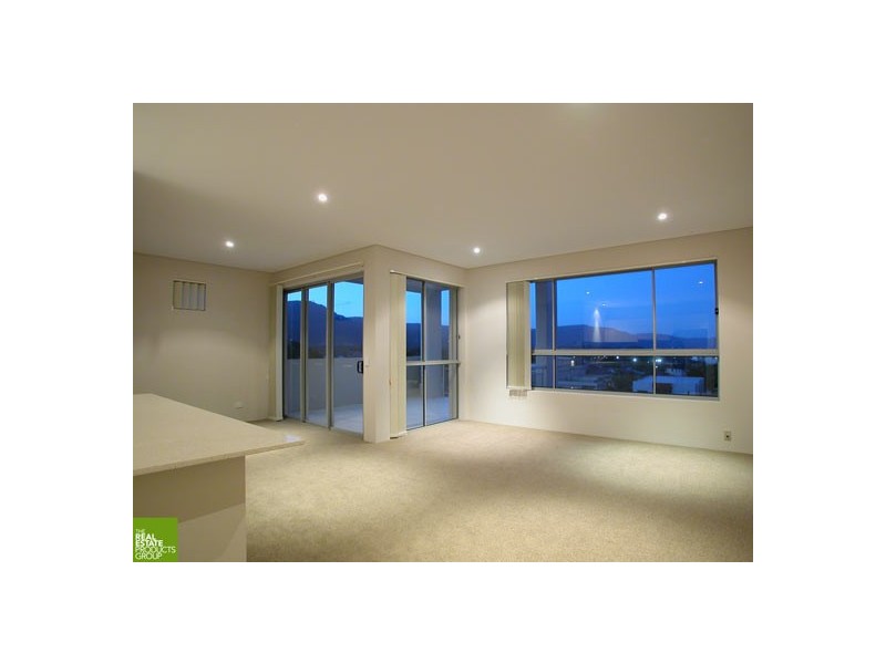 18/12 Loftus Street, Wollongong NSW 2500