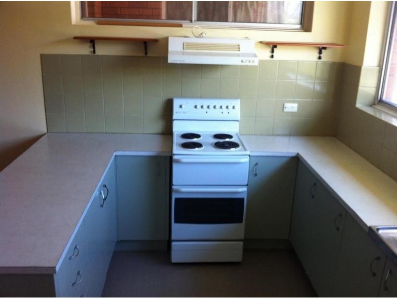 10/148 Auburn Street, Coniston NSW 2500