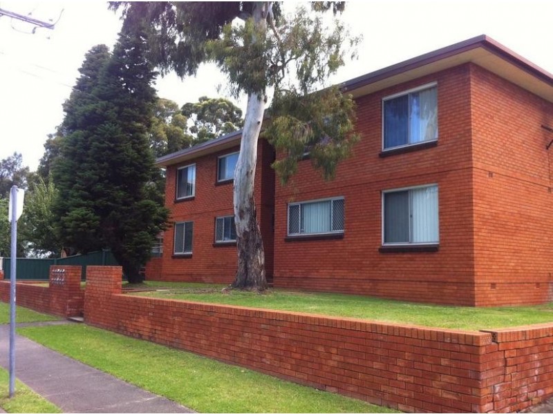 10/148 Auburn Street, Coniston NSW 2500