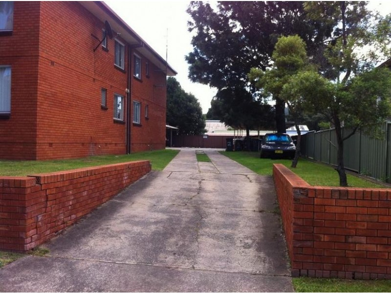 10/148 Auburn Street, Coniston NSW 2500