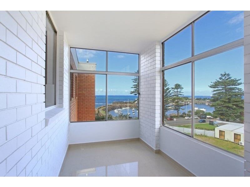 12/70 Cliff Road, Wollongong NSW 2500