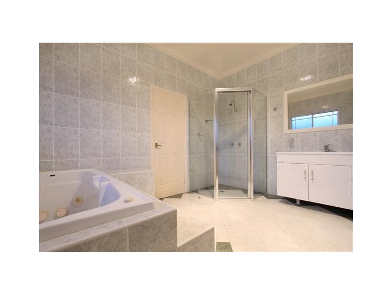 102 Staff Road, Cordeaux Heights NSW 2526