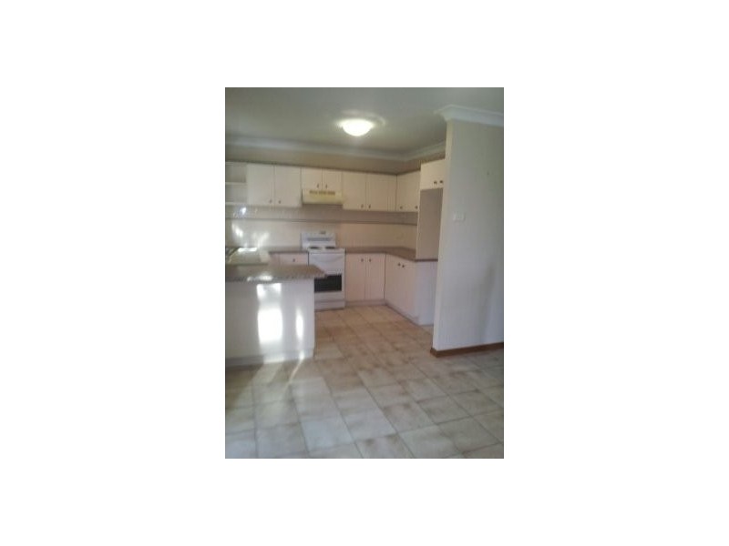 2/13-15 Corunna Crescent, Flinders NSW 2529