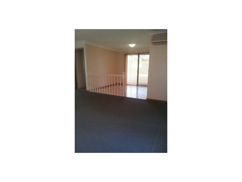 2/13-15 Corunna Crescent, Flinders NSW 2529