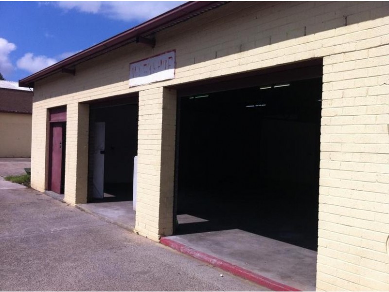 2/9 Mineral Road, Oak Flats NSW 2529
